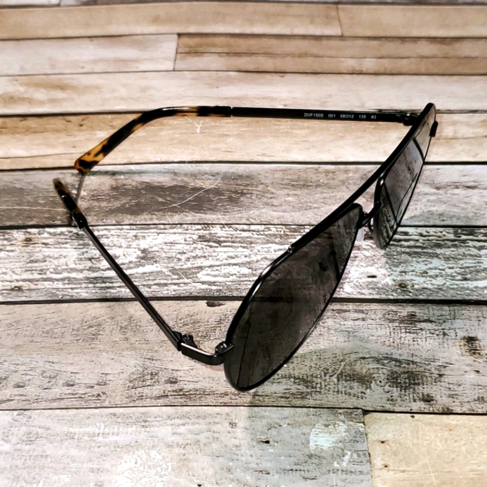 DVF Aviator Sunglasses - Picture 3 of 8